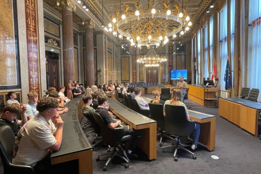 Besuch im Hohen Haus – PTS Rottenmann in Wien