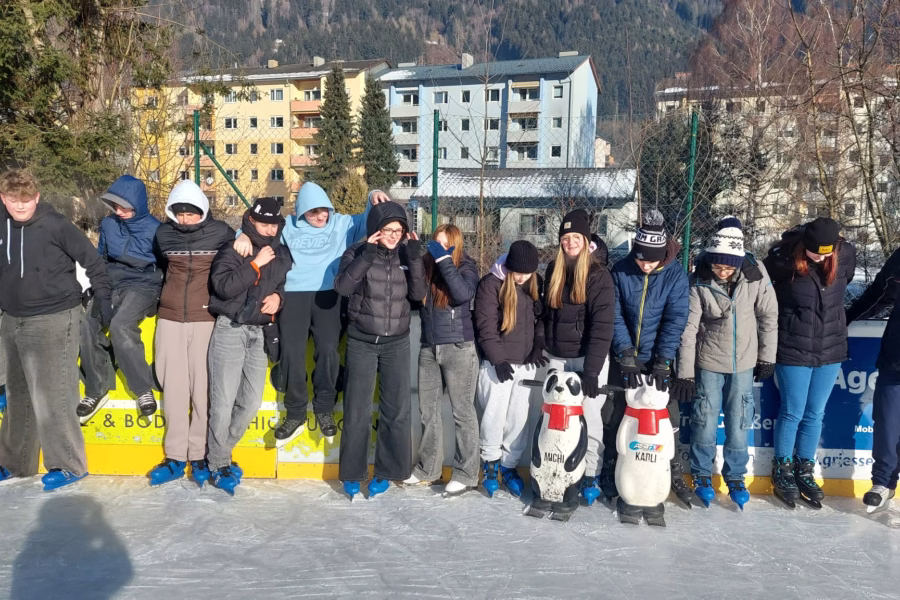 Sport einmal anders - Turnunterricht auf dem Eis