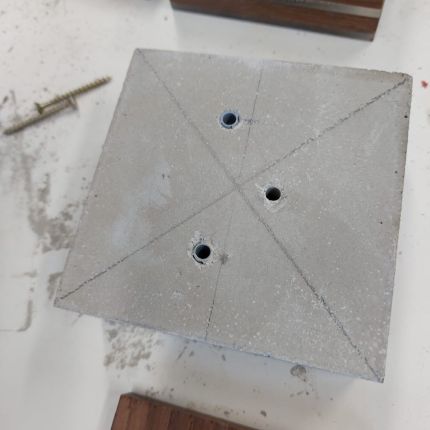 Dabei wurden Beton und Holz miteinander verbunden.